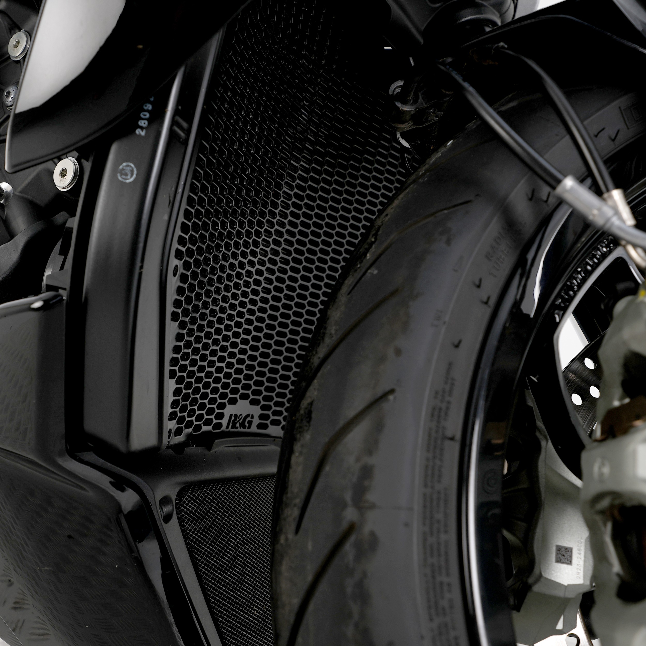 R&G Racing Pro Radiator Guard for the Ducati Diavel V4 2023 R&G Racing Pro Radiator Guard for the Ducati Diavel V4 2023